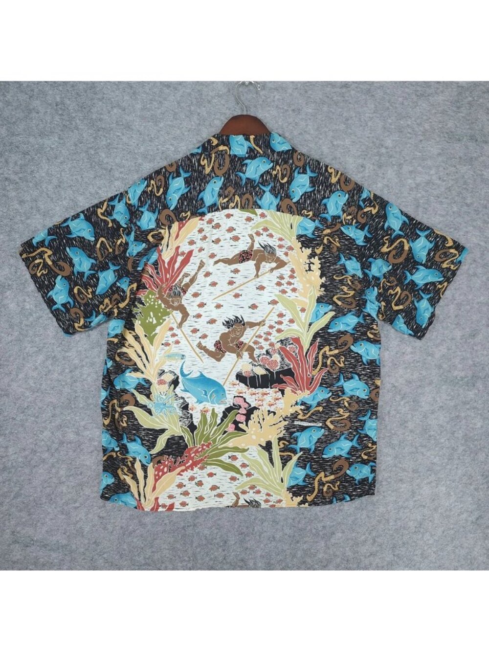 Reyn Spooner Dietrich Varez Hawaiian Shirt L Spear Fishing Hook Tribal Sea Life